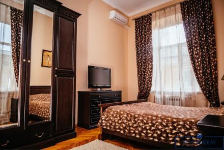 Трехкомнатная квартира в Минске на сутки Энгельса спальня