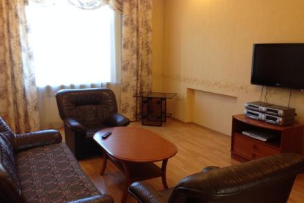 Трехкомнатная квартира посуточно в Минске на Короля, 18 гостина