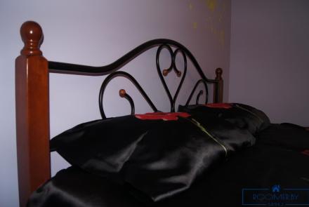 Двухкомнатная квартира на сутки Минск Дзержинского спальня