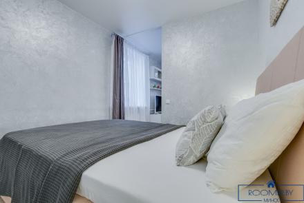 Двухкомнатная квартира на сутки Дзержинского спальня