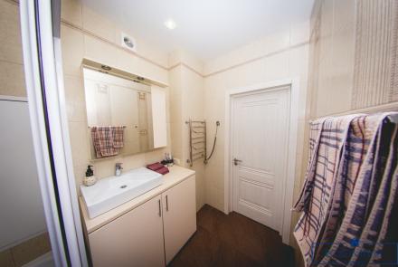 Двухкомнатная квартира на сутки Гурского ванна