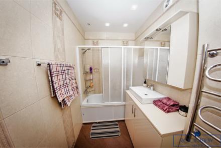 Двухкомнатная квартира на сутки Гурского ванна