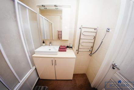 Двухкомнатная квартира на сутки Гурского ванна