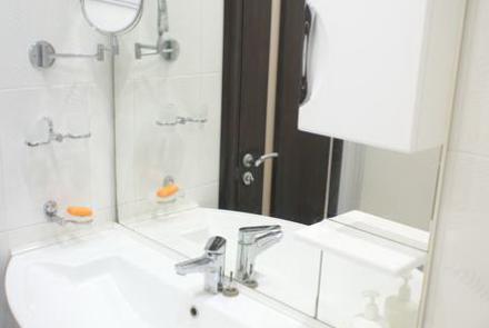 Двухкомнатная квартира посуточно Минск Короля ванна