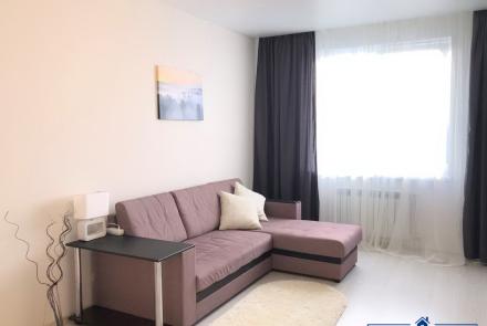 Однокомнатная квартира на сутки Гурского спальня