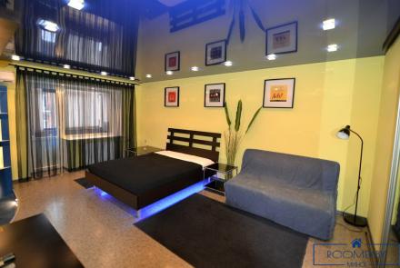 Однокомнатная квартира на сутки Гурского спальня