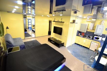 Однокомнатная квартира на сутки Гурского спальня