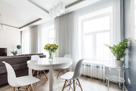 Пятикомнатная квартира на сутки Минск Ленинградская гостиная