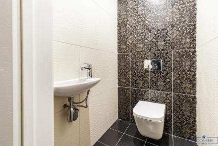 Пятикомнатная квартира на сутки Минск Ленинградская ванна