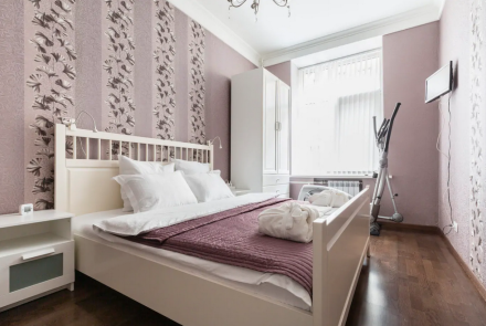 Четырехкомнатная квартира на сутки в Минске спальня