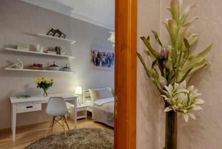 4 bedroom apartment in the center Nezavisimosti av. 14