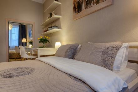 4 bedroom apartment in the center Nezavisimosti av. 14