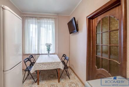 Квартира на сутки в Минске возле метро Институт Культуры кухня