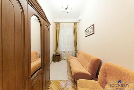 Пятикомнатная квартира на сутки Минск Кирова спальня