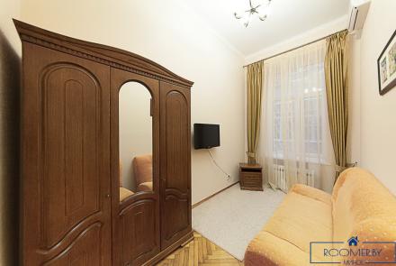 Пятикомнатная квартира на сутки Минск Кирова спальня