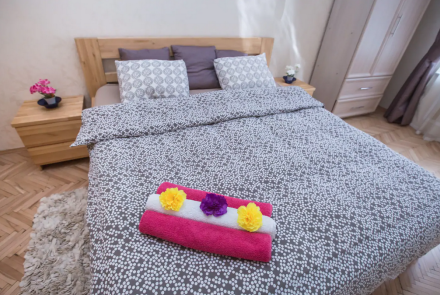 Двухкомнатная квартира на сутки Минск переулок Броневой спальня