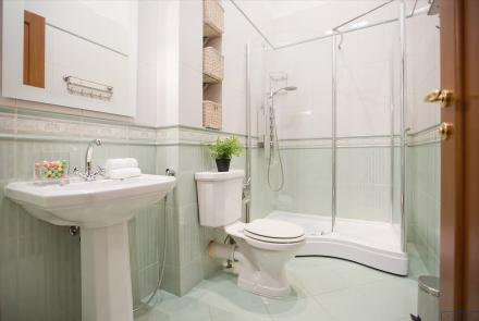 Четырехкомнатная квартира на сутки Минск Броневой переулок, 10 ванна