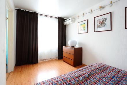 Двухкомнатная квартира на сутки Минск Румянцева спальня