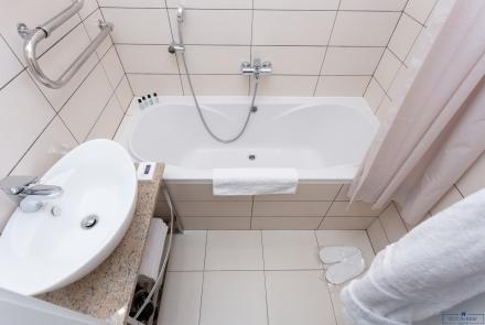 Двухкомнатная квартира в Минске на сутки Козлова, 7 ванна