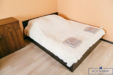 Апартаменты посуточно в Минске Козлова спальня