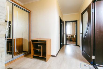 Апартаменты посуточно в Минске Козлова прихожая