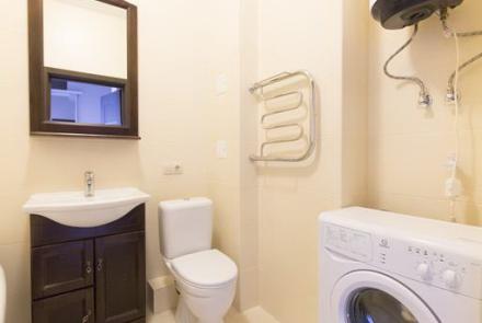 Однокомнатная квартира в Минске на сутки Захарова ванна