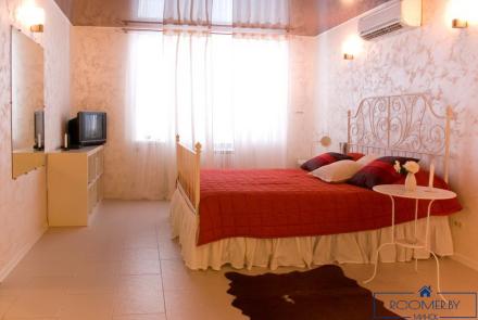 Однокомнатная квартира на сутки Минск Румянцева спальня