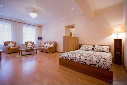 Пятикомнатная квартира на сутки Минск Румянцева гостиная