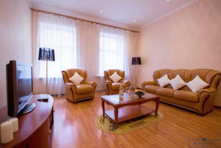 Пятикомнатная квартира на сутки Минск Румянцева гостиная