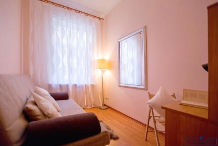 Пятикомнатная квартира на сутки Минск Румянцева спальня