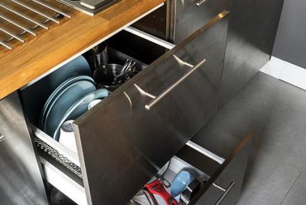 Трехкомнатная квартира в Минске на сутки Броневой кухня