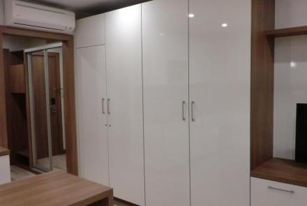 Квартира на сутки в Минске на Мстиславца, 20 шкаф