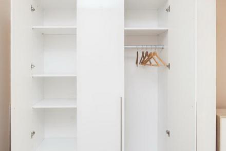 Квартира на сутки в Минске на улице Мстислава, 20 шкаф