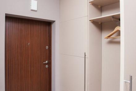 Квартира на сутки в Минске на улице Мстислава, 20 прихожая