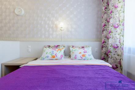 Однокомнатная квартира на сутки Кедышко спальня