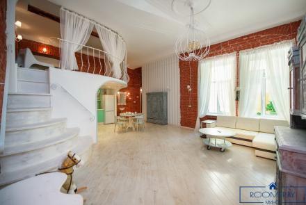 Квартира на сутки в Минске возле метро Академия Наук гостиная