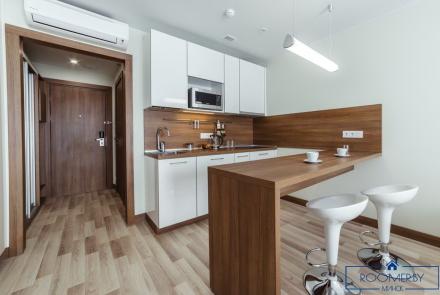 Квартира на сутки в Минске на проспекте Независимости, 58 кухня