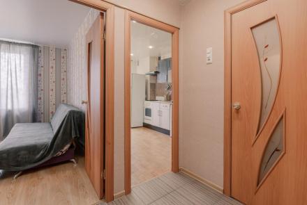 Квартира на сутки в Минске Куйбышева прихожая