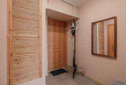 Квартира на сутки в Минске Куйбышева прихожая