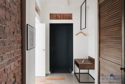 Квартира на сутки в Минске возле метро Площадь Якуба Коласа прихожая