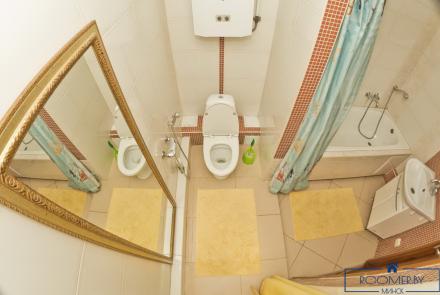 Двухкомнатная квартира на сутки в Минске на Партизанском проспекте ванна