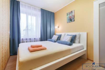 Двухкомнатная квартира на сутки в Минске на Партизанском проспекте спальня