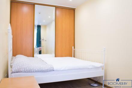 Двухкомнатная квартира на сутки в Минске на Партизанском проспекте спальня