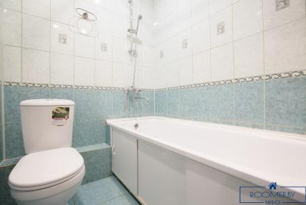 Двухкомнатная квартира на сутки в Минске на Партизанском проспекте ванна