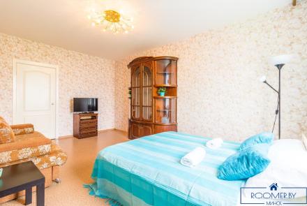 Однокомнатная квартира в Минске на Партизанском проспекте спальня