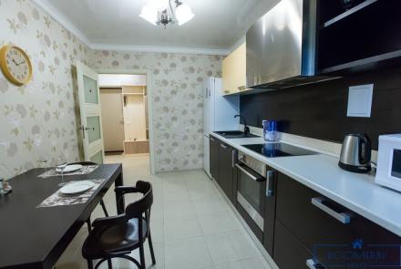 Трехкомнатная квартира на сутки в Минске на Партизанском проспекте кухня