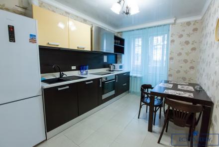 Трехкомнатная квартира на сутки в Минске на Партизанском проспекте кухня