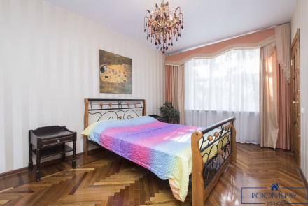 Трехкомнатная квартира на сутки в Минске на Партизанском проспекте спальня