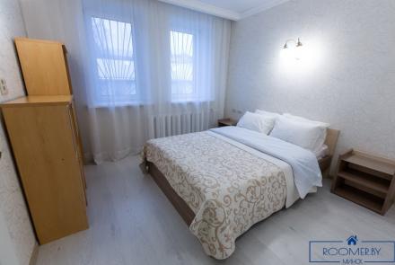 Трехкомнатная квартира на сутки в Минске на Партизанском проспекте спальня