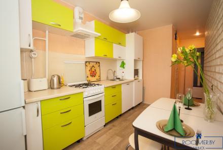 Трехкомнатная квартира на сутки Городецкая кухня